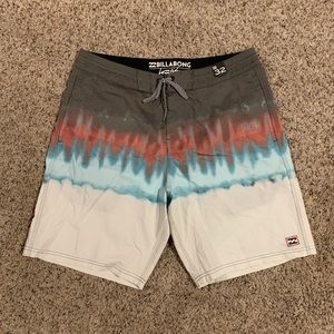 New Billabong boardshorts